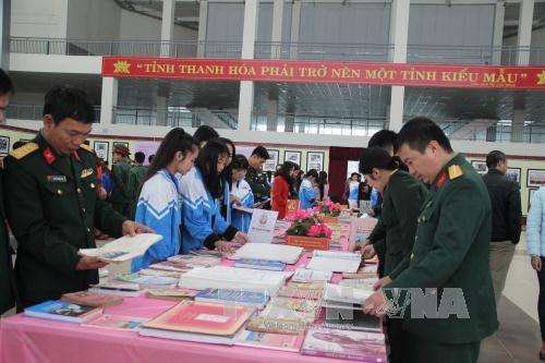 Hàng nghìn hình ảnh, tư liệu tại triển lãm về Bác Hồ với Thanh Hóa ảnh 1